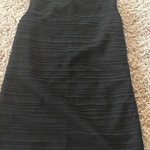 Round neck black tank top